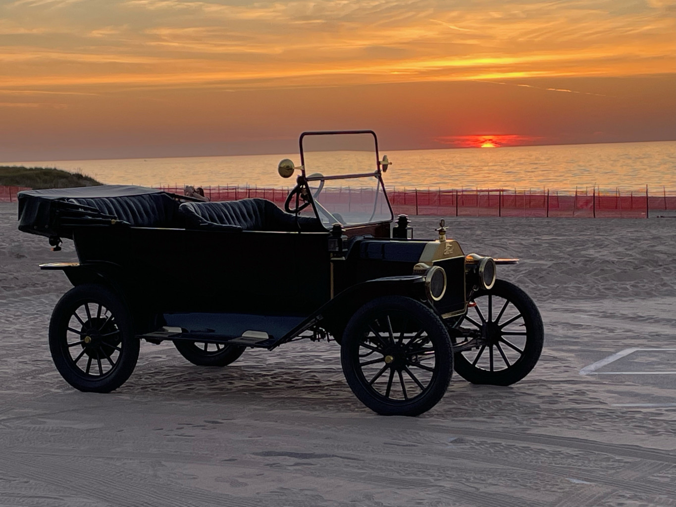 Model_T_at_Beach