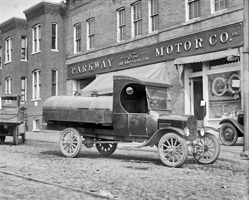 1925 Parkway Motor Co
