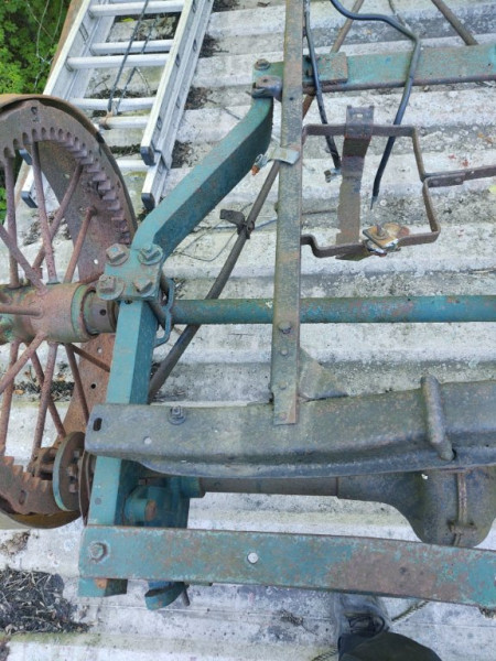 tractor02.jpg
