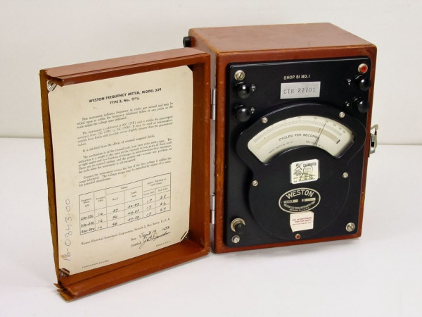 weston-type-2-analog-frequency-meter-in-wooden-case-339-1.39__37314.1489985166.jpg