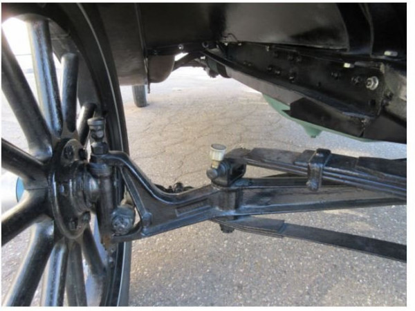 1921 Overland front axle.JPG