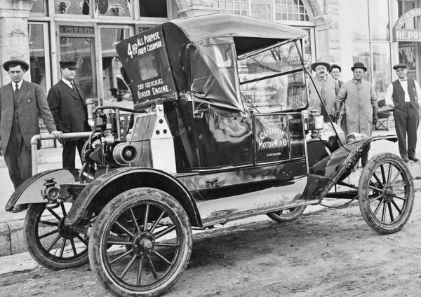 1912torpedoroadsterCushmandemocar.jpg