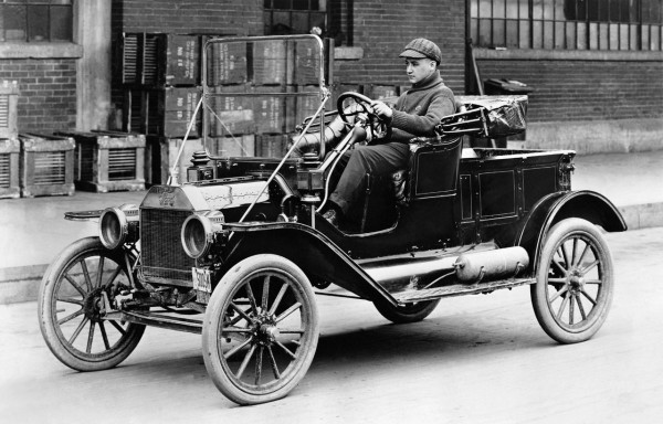 1912 service truck.jpg