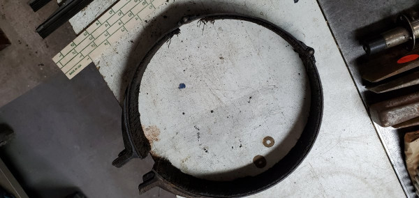 Hinged band
