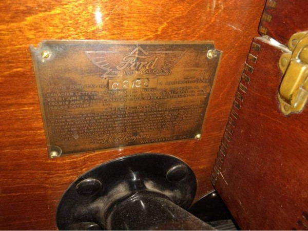 Larry Lautenschlager's ID plate on his 1914 Ford.JPG