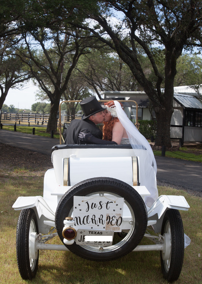 weddingModelTrear.png
