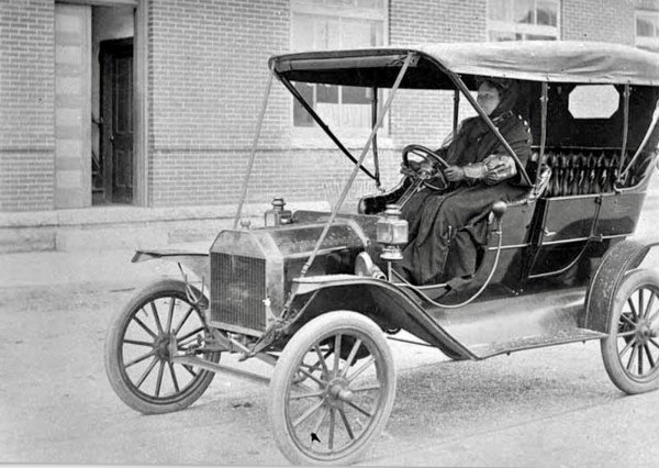 earlytomid09touring.jpg