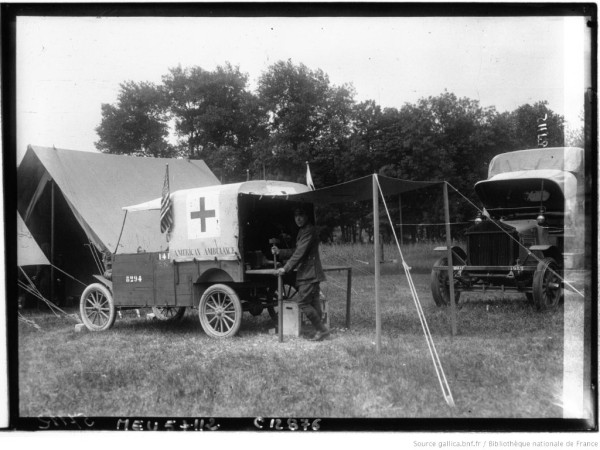A_Bagatelle___voiture_automobile_[...]Agence_de_btv1b9043655c_1.jpeg