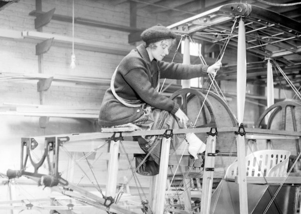 Dorothy Webb and Rene Davis working on aeroplanes.jpg