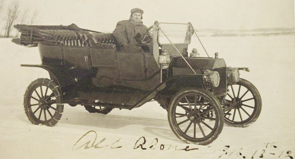 1911 with chains.jpg