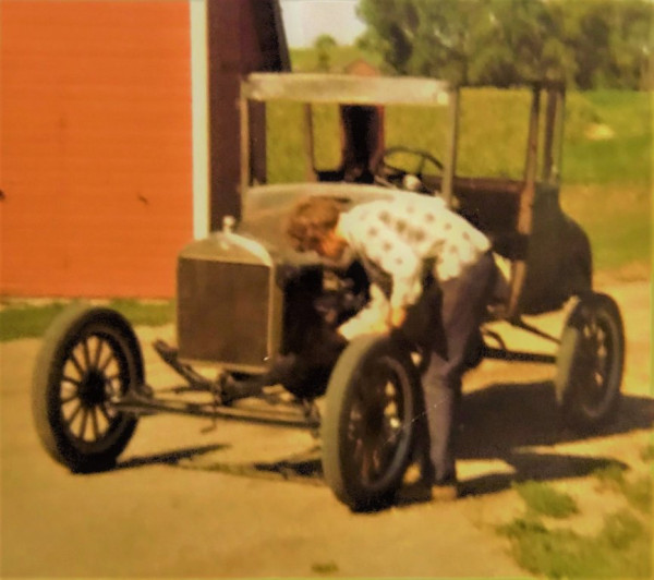 26 Coupe.jpg