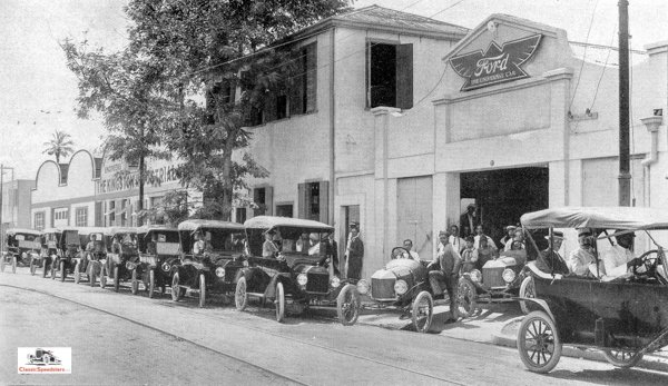 1915ford dealerpic.jpg