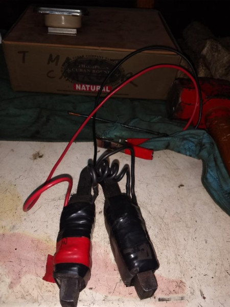 Charging coil tool on magnet legs