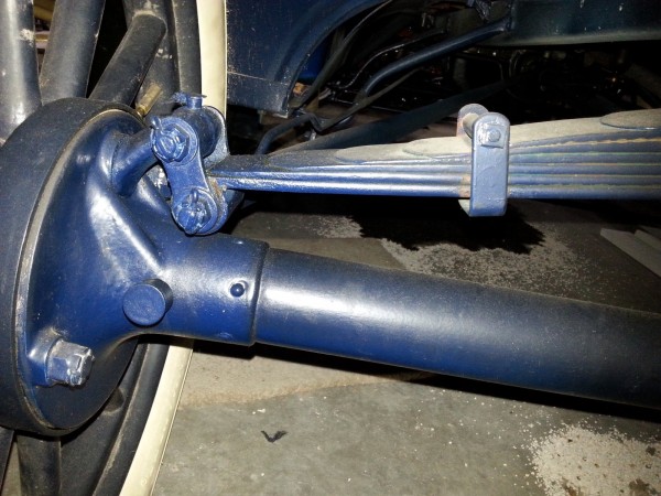 Ford T rear spring mount.jpg