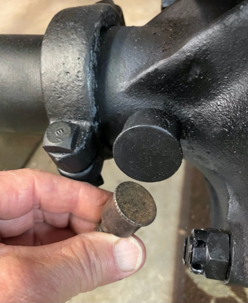 larger oiler on rear axle.jpg