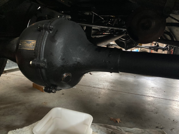'23 Tee Rear end oil fill.jpeg
