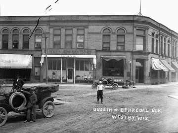 Westby Wisconsin US14 and E State St old.jpg