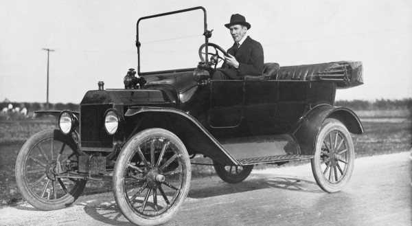 1916 Ford in late 1915 adjusted.jpg