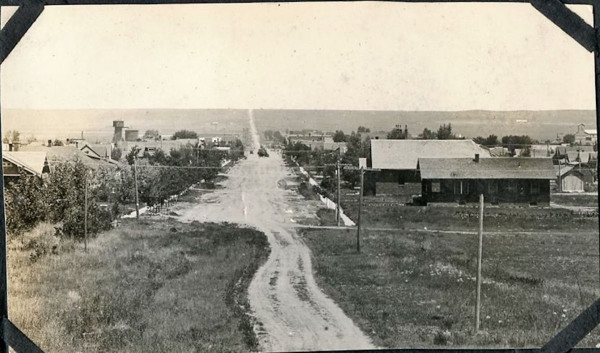 ROAD-STREET 1921.jpg
