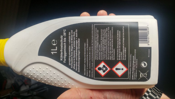 Coolant bottle - Rear