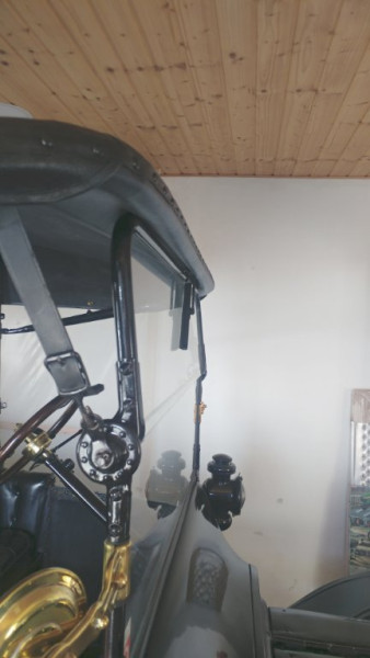 Uppermost position of windshield