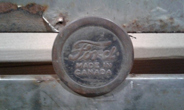 Canada bumper bar medal.jpg