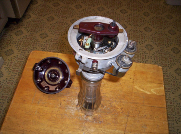 409VINTAGEWHDUCOILDISTRIBUTOR3-vi.jpeg