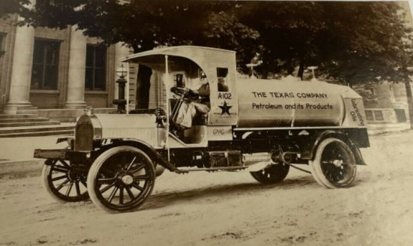 oil truck 3.JPG