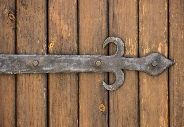 How_To_Rust_Metal_for_Decor.jpg