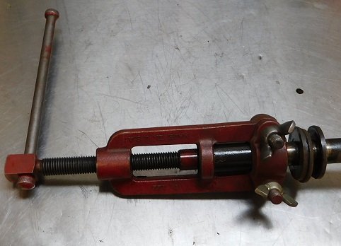 Stevens-sleeve-puller2s.jpg