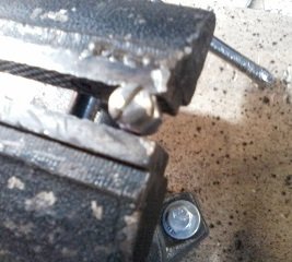 Slot screw