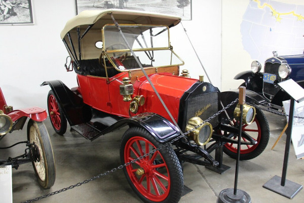1912 Flanders Model 20.jpg