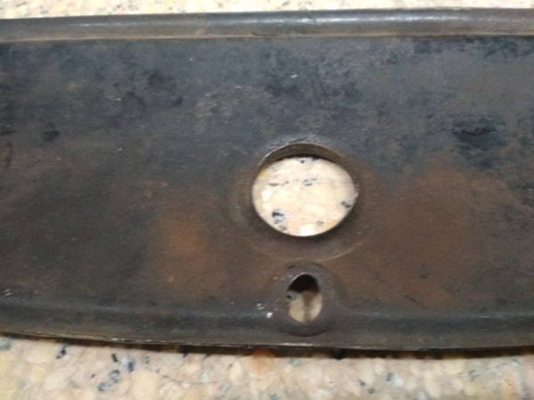 radiator_apron_screw_hole.jpg