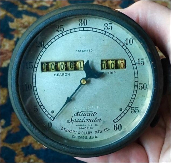 Stewart_Speedometer_Model26_01.JPG