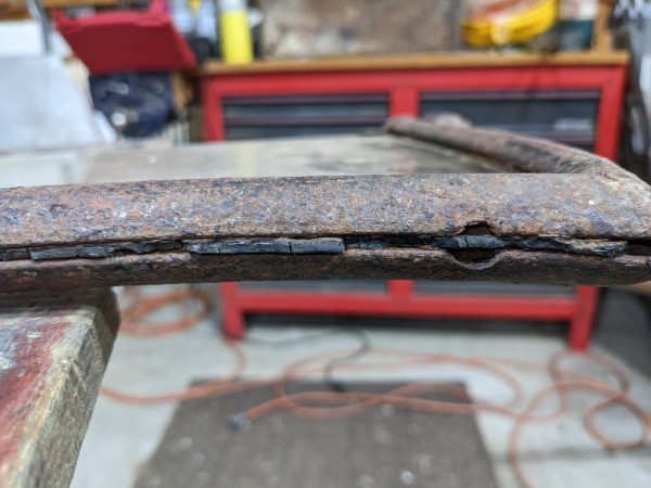 Windshield seal 2.jpg