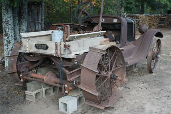 tractor 3.jpg