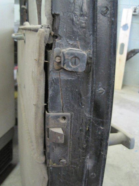 Model T-'22 Coupe door latch face-Denny's.jpg
