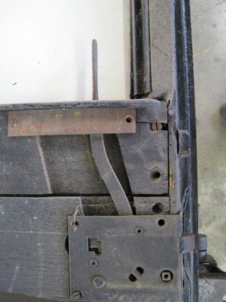 Model T-'22 Coupe door latch-Denny's.jpg