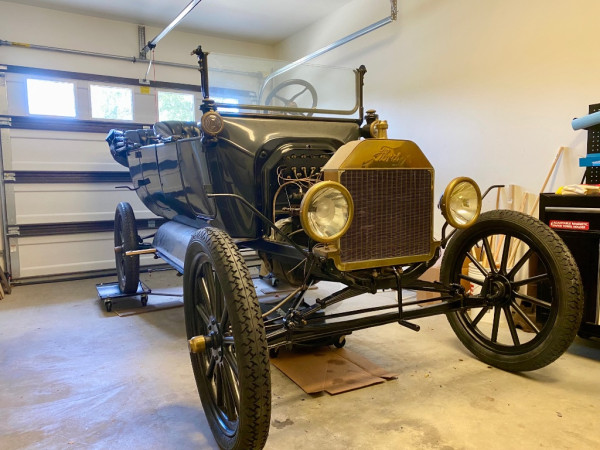 Ford, front wheels and tires on 6-17-22.jpg