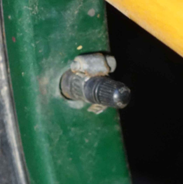 valve clamp.JPG