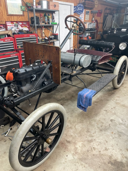 chassis with engine.jpg