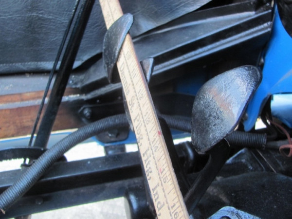 Hold low pedal back fully.jpg