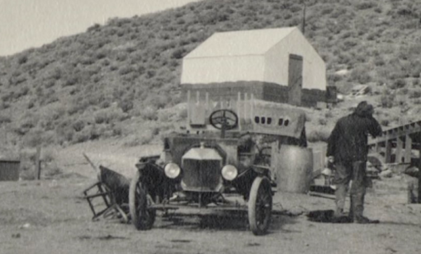 1916 Ford with Livingston vee radiator and wooden light express body Nevada desert .png