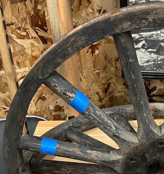 Pointed spokes and square felloe on both fronts and one rear wheel.