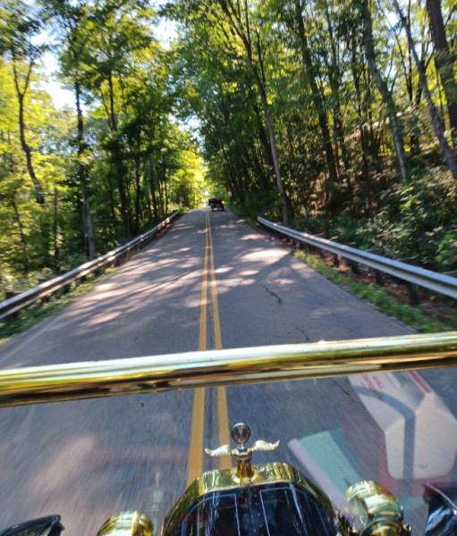 Beautiful drive to the Leetonia Coke ovens. <br />Good thing no one was coming the other way!! LOL