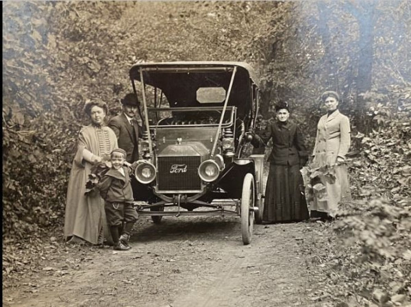 model t photo 2.JPG