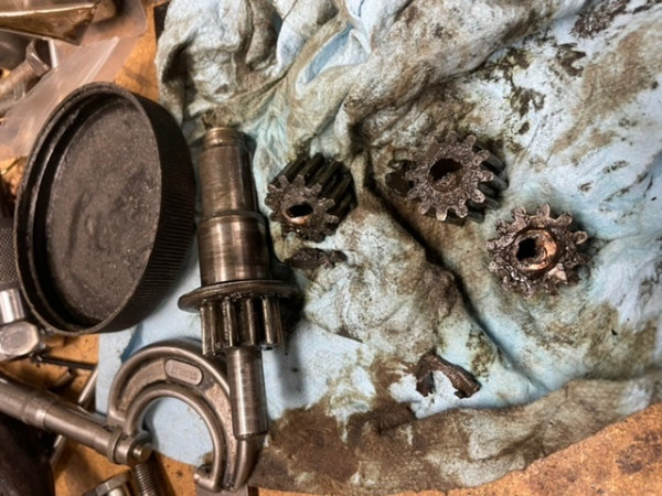 Screwed up steering gears from the 22