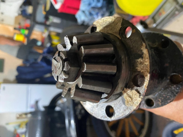 Pinion2.jpg