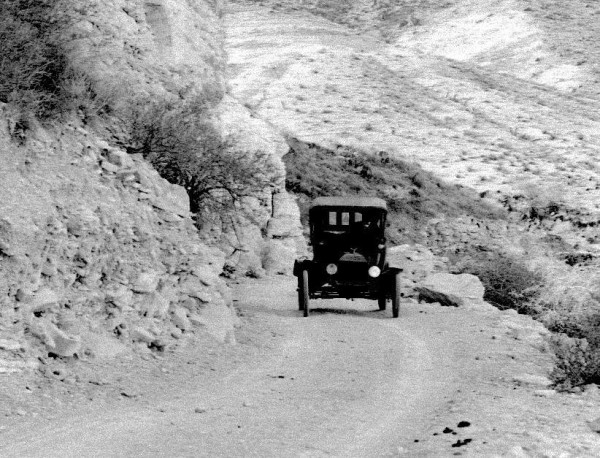 0112_good roads near marfa2.jpg