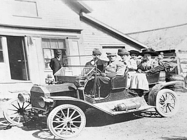 09 early tourabout.jpeg